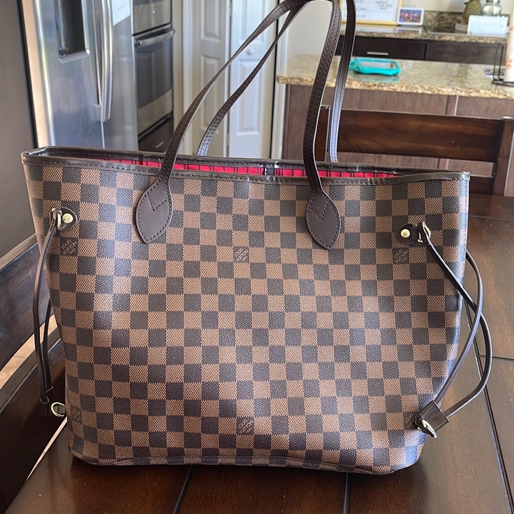 Louis Vuitton Neverfull MM
